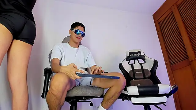 sotooliver3 online show from 9, 4, 2026