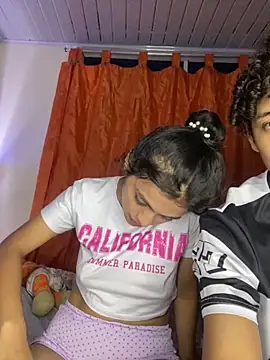 Snapshot of Nezuko-uWux chatting on 26, 9, 2025 Nezuko-uWux online show from 26, 9, 2025