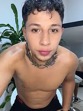 Snapshot of christhoper_cock chatting on 17, 2, 2026 christhoper cock online show from 17, 2, 2026