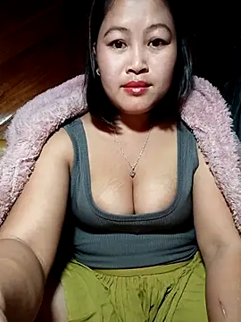 Snapshot of maycuc123 chatting on 15, 12, 2025 maycuc123 online show from 15, 12, 2025