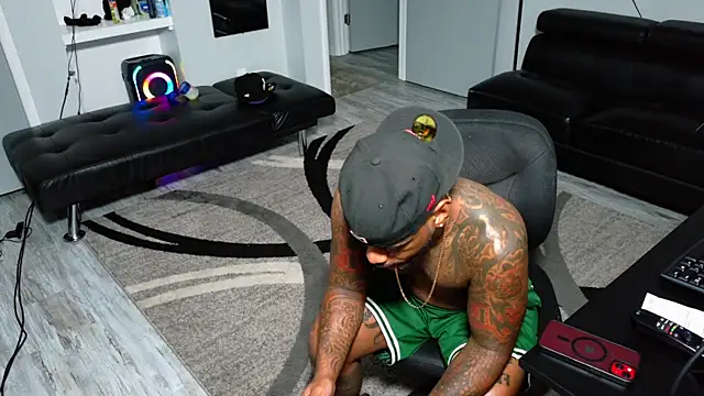 SLANGONDEMHOES online show from 5, 12, 2025