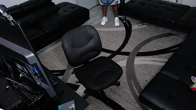 SLANGONDEMHOES online show from 13, 4, 2026