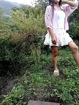 Snapshot of rubi_bae chatting on 22, 10, 2025 rubi bae online show from 22, 10, 2025