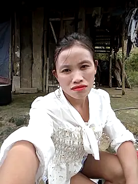 Snapshot of rubi_bae chatting on 28, 10, 2025 rubi bae online show from 28, 10, 2025