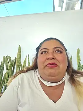 Snapshot of curvy_diva_ chatting on 22, 9, 2025 curvy diva online show from 22, 9, 2025