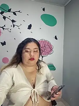 Snapshot of curvy_diva_ chatting on 27, 9, 2025 curvy diva online show from 27, 9, 2025