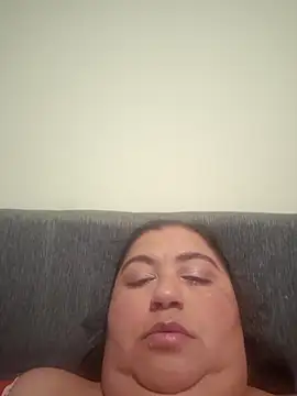 Snapshot of curvy_diva_ chatting on 29, 9, 2025 curvy diva online show from 29, 9, 2025