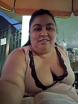 Snapshot of curvy_diva_ chatting on 16, 10, 2025 curvy diva online show from 16, 10, 2025