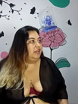 Snapshot of curvy_diva_ chatting on 19, 10, 2025 curvy diva online show from 19, 10, 2025