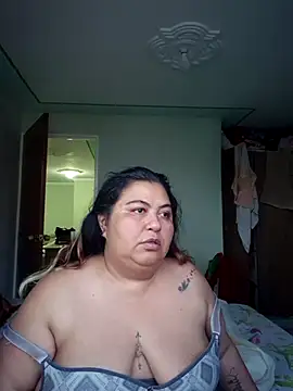 Snapshot of curvy_diva_ chatting on 24, 11, 2025 curvy diva online show from 24, 11, 2025