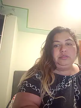 Snapshot of curvy_diva_ chatting on 4, 12, 2025 curvy diva online show from 4, 12, 2025