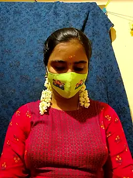 Snapshot of mini-queen chatting on 27, 11, 2025 mini-queen online show from 27, 11, 2025