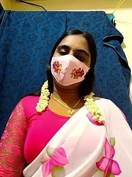 Snapshot of mini-queen chatting on 9, 1, 2026 mini-queen online show from 9, 1, 2026