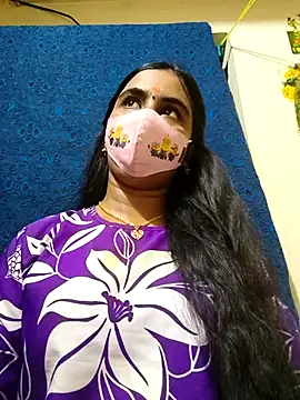 mini-queen online show from 12, 3, 2026