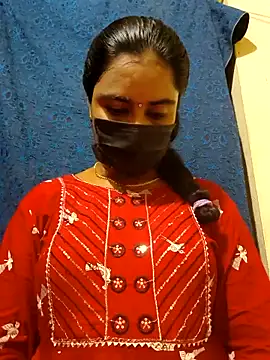 Snapshot of mini-queen chatting on 20, 4, 2026 mini-queen online show from 20, 4, 2026
