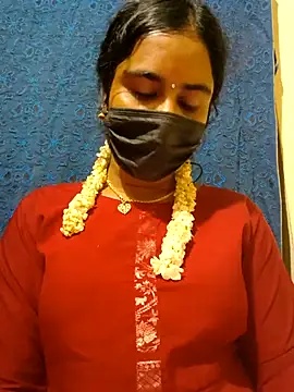 Snapshot of mini-queen chatting on 29, 4, 2026 mini-queen online show from 29, 4, 2026