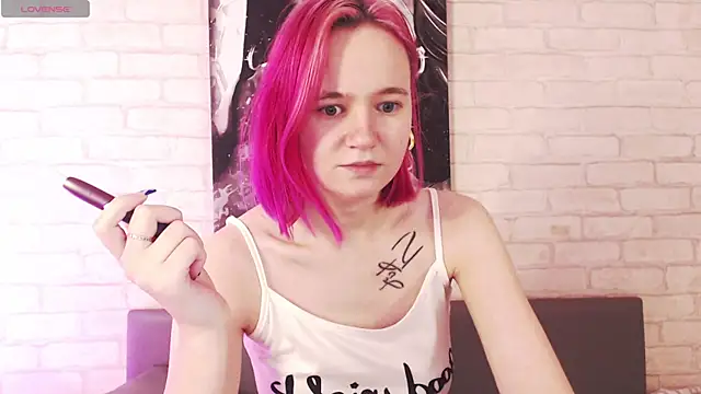 Ericha Stone online show from 21, 9, 2025