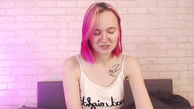 Ericha Stone online show from 15, 10, 2025