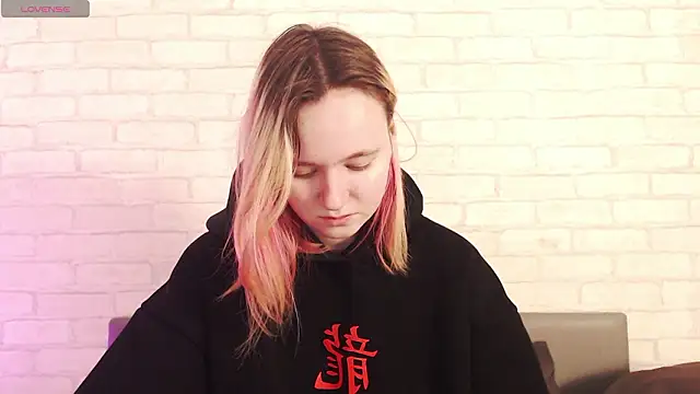 Ericha Stone online show from 14, 3, 2026