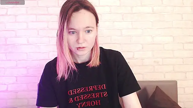 Ericha Stone online show from 18, 4, 2026