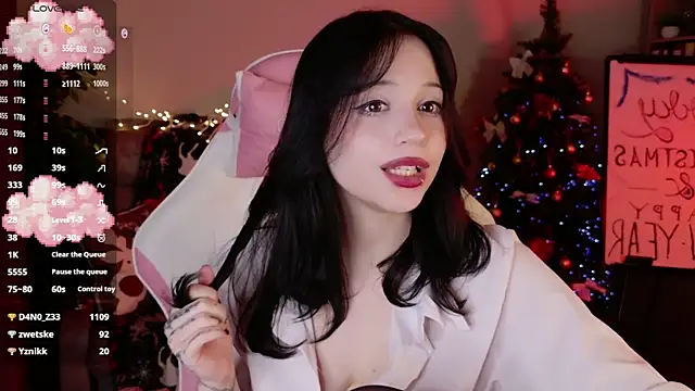 Snapshot of YourLittleDevil chatting on 13, 12, 2025 YourLittleDevil online show from 13, 12, 2025