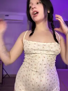 YourLittleDevil online show from 3, 2, 2026