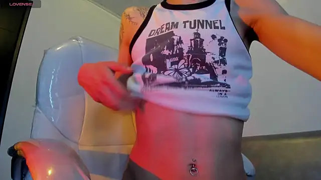 Snapshot of Angeel_of_lust chatting on 2, 11, 2025 Angeel of lust online show from 2, 11, 2025