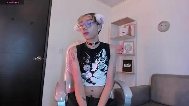 Snapshot of Angeel_of_lust chatting on 9, 11, 2025 Angeel of lust online show from 9, 11, 2025