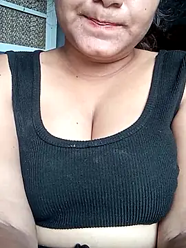 Snapshot of joyajaan911 chatting on 4, 10, 2025 joyajaan911 online show from 4, 10, 2025