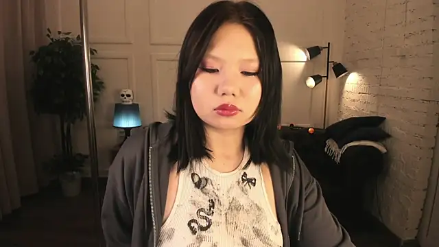 Snapshot of Moana_light chatting on 8, 10, 2025 Moana light online show from 8, 10, 2025