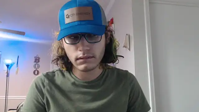 Snapshot of zacthefeetguy chatting on 22, 12, 2025 zacthefeetguy online show from 22, 12, 2025