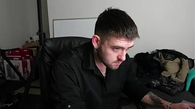 Snapshot of Mike_Platano chatting on 13, 12, 2025 Mike Platano online show from 13, 12, 2025