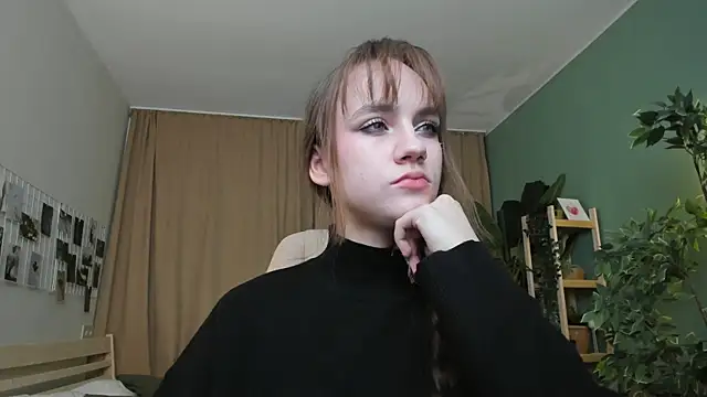 Snapshot of Jamie_Chung chatting on 5, 12, 2025 Jamie Chung online show from 5, 12, 2025