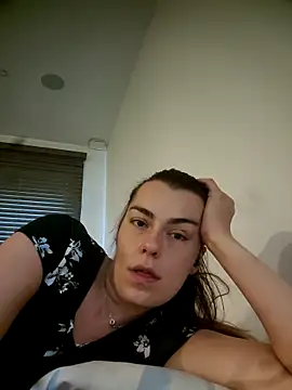 Carolinemiam online show from 27, 6, 2026