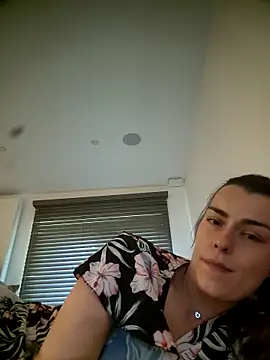 Carolinemiam online show from 29, 6, 2026