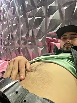 cristopher wallacee online show from 30, 10, 2025