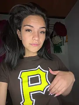 Snapshot of blinkiii_ chatting on 20, 12, 2025 blinkiii online show from 20, 12, 2025