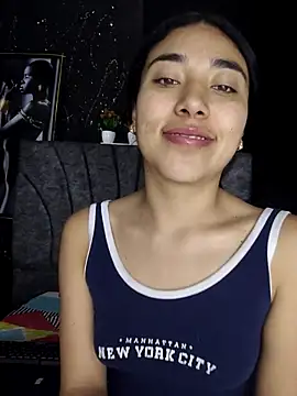 Snapshot of AmberGold- chatting on 21, 9, 2025 AmberGold- online show from 21, 9, 2025