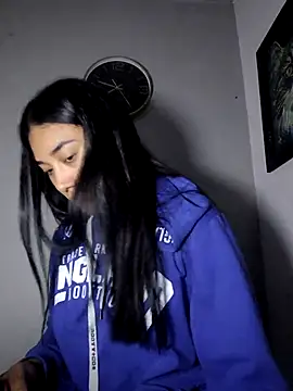 Snapshot of AmberGold- chatting on 25, 10, 2025 AmberGold- online show from 25, 10, 2025