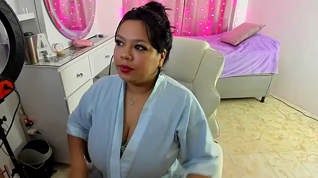 Snapshot of aynarakiss chatting on 19, 9, 2025 aynarakiss online show from 19, 9, 2025