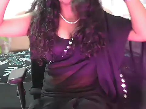 Snapshot of shaalu_sharma chatting on 11, 9, 2025 shaalu sharma online show from 11, 9, 2025