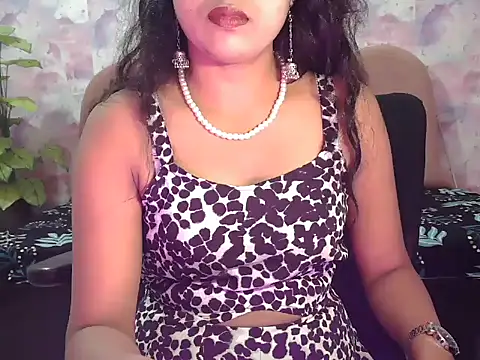 Snapshot of shaalu_sharma chatting on 19, 9, 2025 shaalu sharma online show from 19, 9, 2025