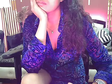 Snapshot of shaalu_sharma chatting on 6, 10, 2025 shaalu sharma online show from 6, 10, 2025