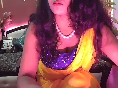 Snapshot of shaalu_sharma chatting on 9, 10, 2025 shaalu sharma online show from 9, 10, 2025