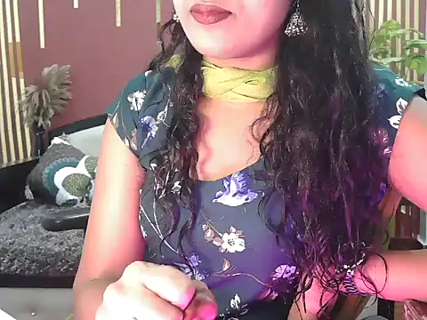 Snapshot of shaalu_sharma chatting on 11, 10, 2025 shaalu sharma online show from 11, 10, 2025