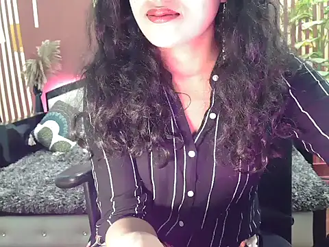 Snapshot of shaalu_sharma chatting on 21, 10, 2025 shaalu sharma online show from 21, 10, 2025