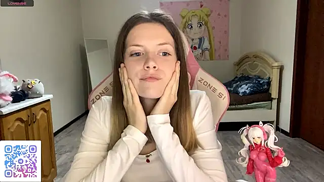 Snapshot of VibeQueenLucy chatting on 28, 9, 2025 VibeQueenLucy online show from 28, 9, 2025