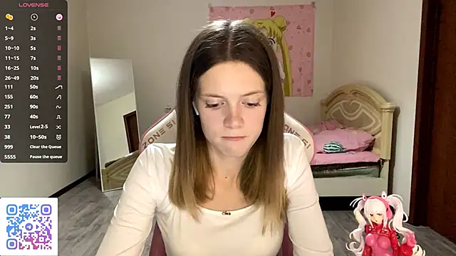 Snapshot of VibeQueenLucy chatting on 30, 9, 2025 VibeQueenLucy online show from 30, 9, 2025
