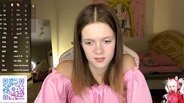 Snapshot of VibeQueenLucy chatting on 9, 10, 2025 VibeQueenLucy online show from 9, 10, 2025