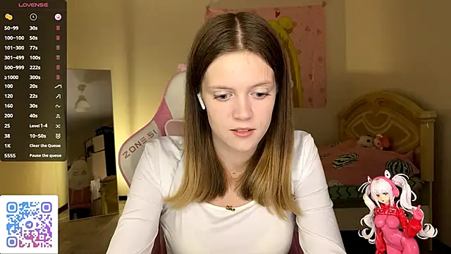 Snapshot of VibeQueenLucy chatting on 14, 10, 2025 VibeQueenLucy online show from 14, 10, 2025